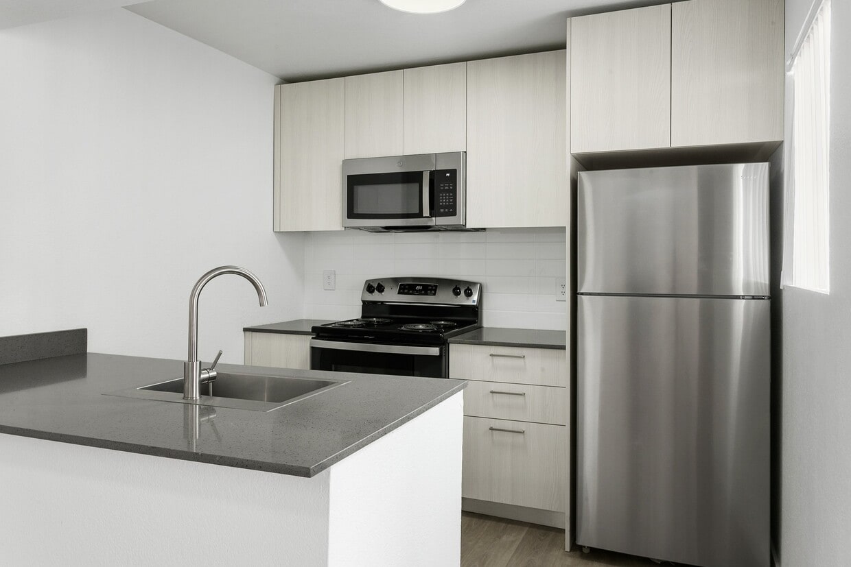 Primary Photo - Villa de Cortez