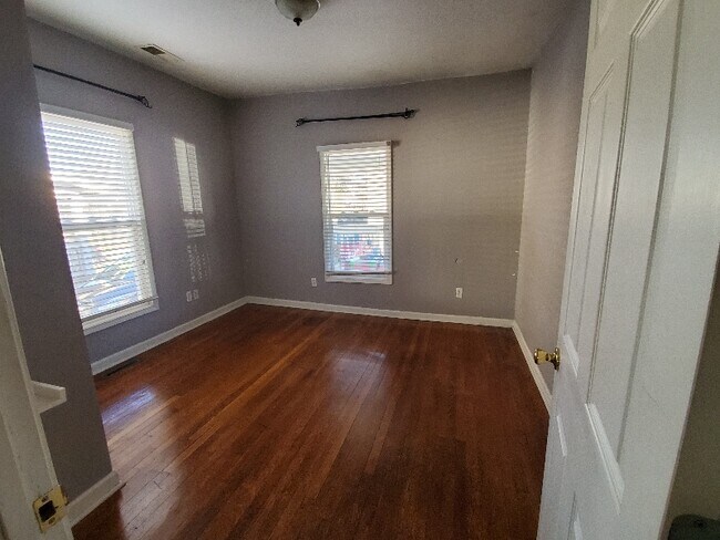 Foto del edificio - 1043 Crescent Ave