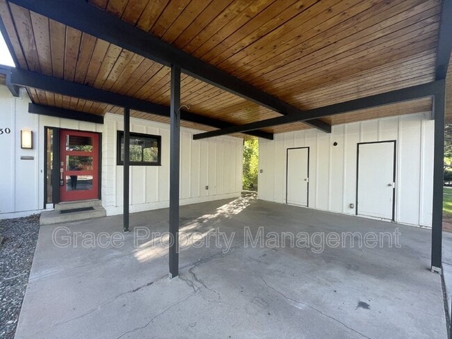 Building Photo - 330 W Fair Ave