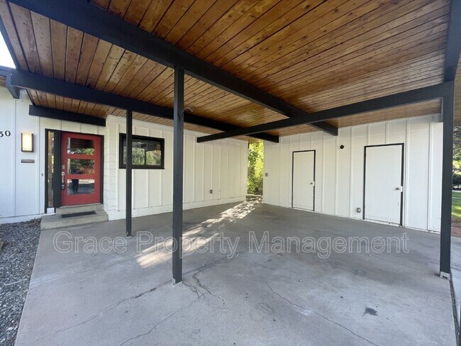 Foto del edificio - 330 W Fair Ave