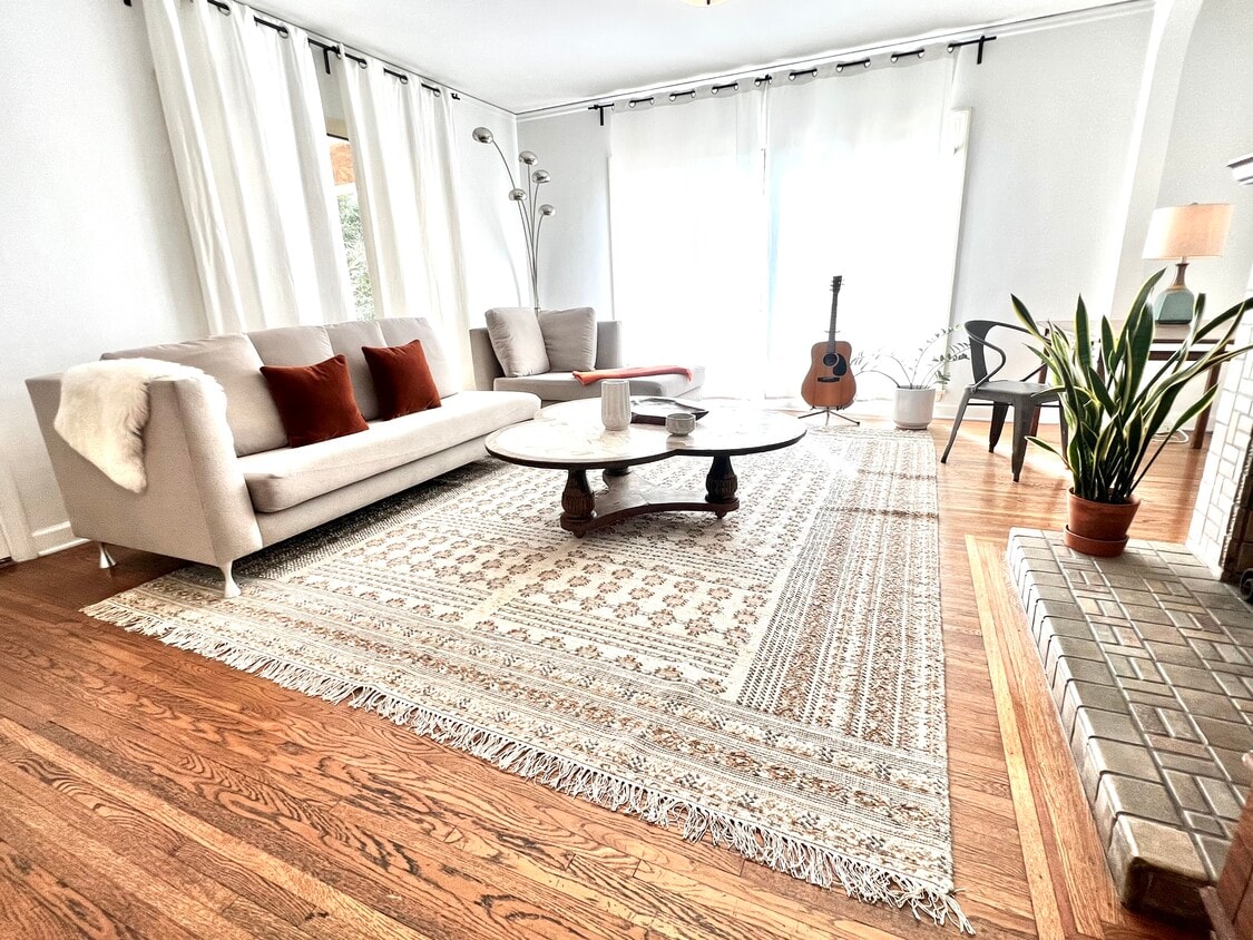 sala de estar - 627 Tularosa Dr