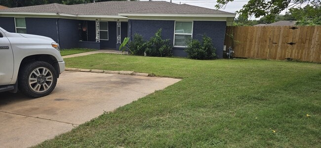 Building Photo - 918 Lindy Ct