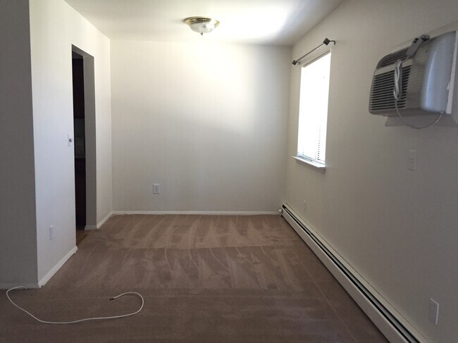 Dining room - 912 Cherry Hill Dr