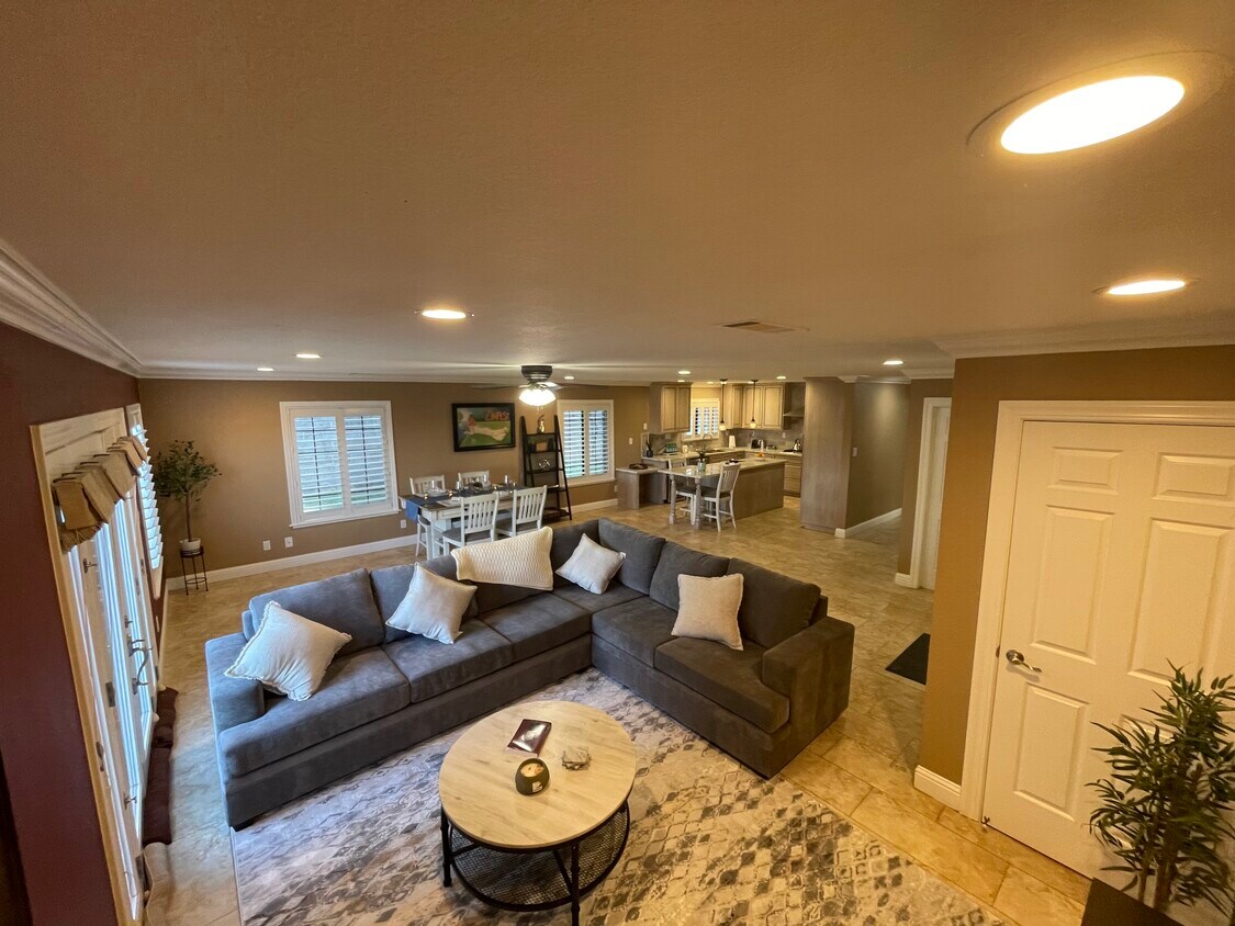 14700 N Locust Tree Rd, Lodi, CA 95240 Townhome Rentals in Lodi CA