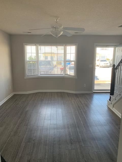 Building Photo - 3955 Sterling Pointe Dr