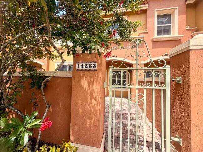 Foto del edificio - 14363 SW 11th St