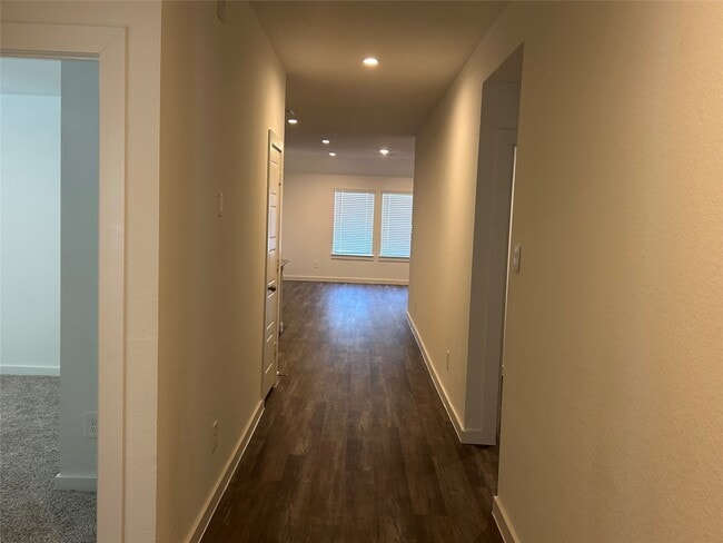 Building Photo - 1123 Sommerville Dr