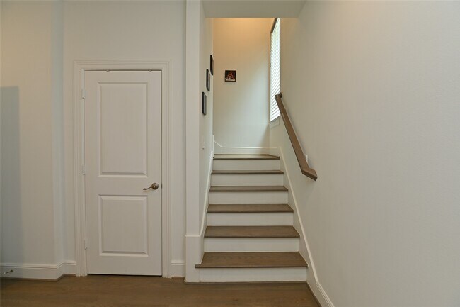 Foto del edificio - 1117 W 16th St