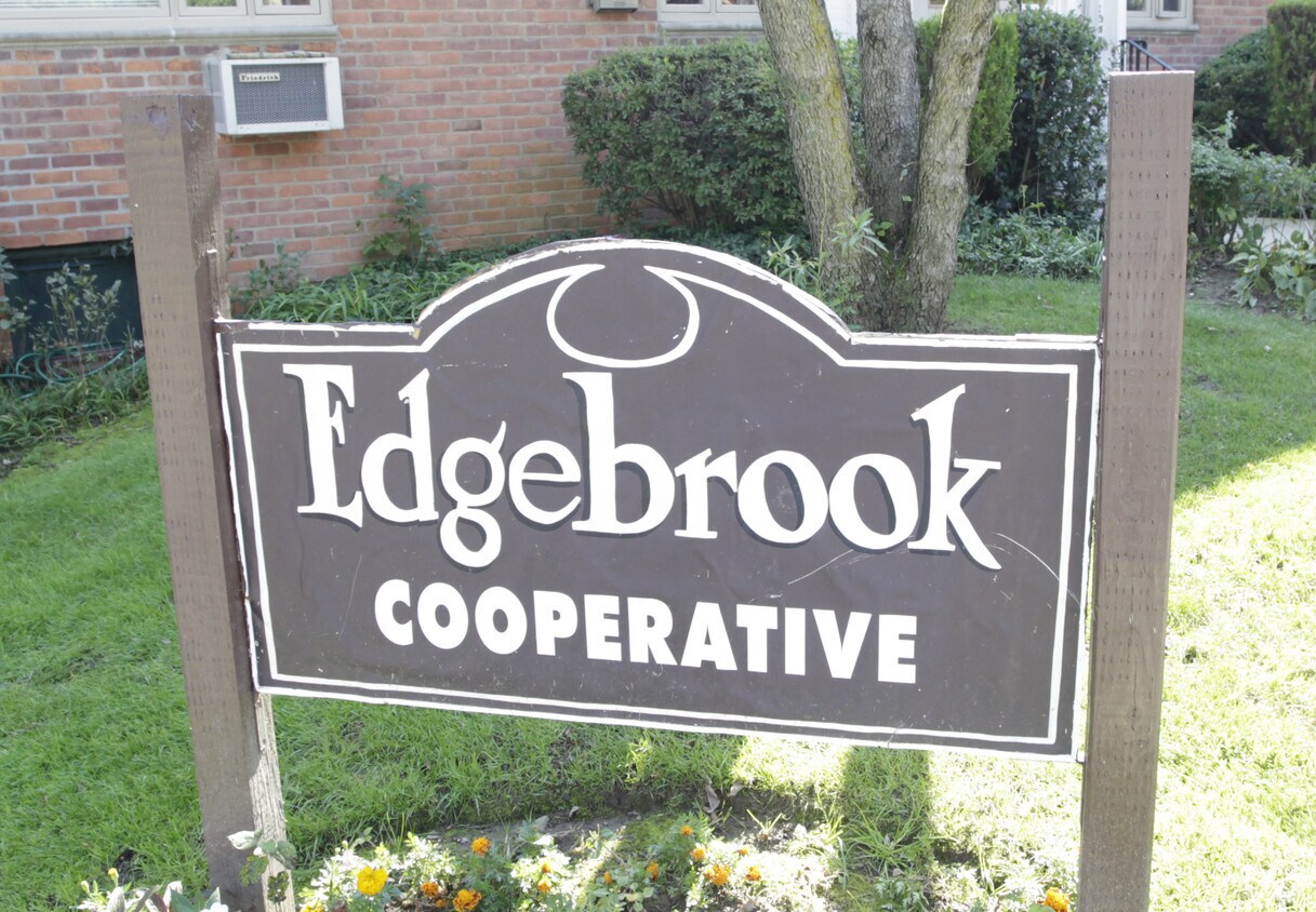 Foto del edificio - Edgebrook Cooperative, Inc