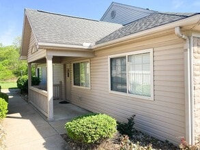 Building Photo - 504 Altamonte Dr