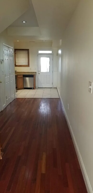 Foto del edificio - 909 W St NW