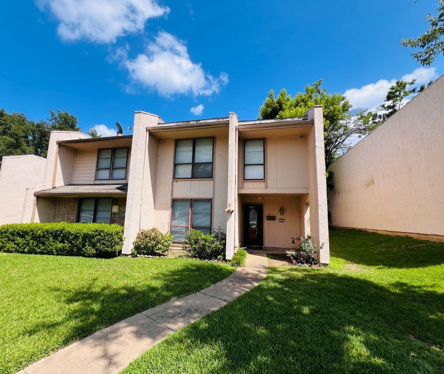 Foto principal - 324 Arborview Dr