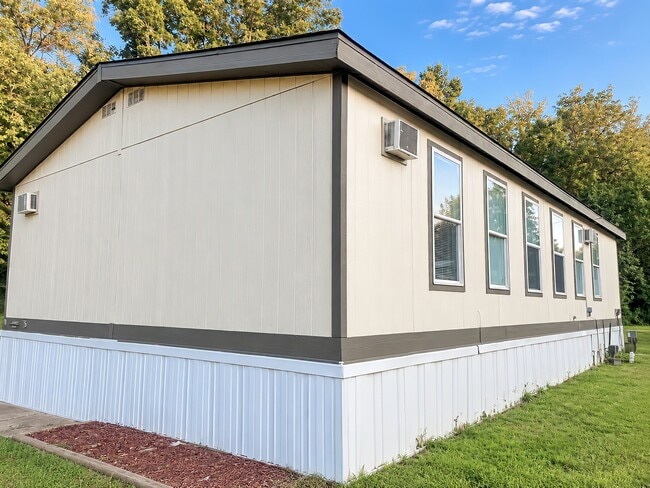 Building Photo - 777 E Yerby St