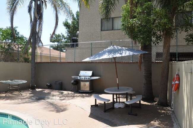 Foto del edificio - 13414 Doty Ave