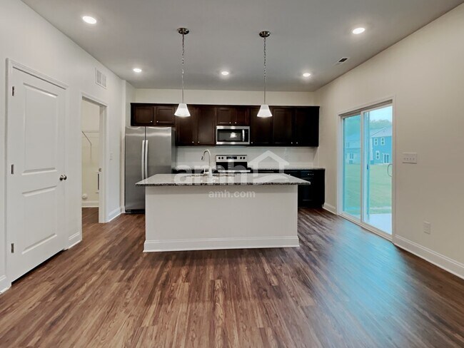 Foto del edificio - 3260 Brierhill Rd