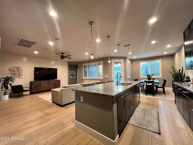 Building Photo - 4160 S Butte Ln