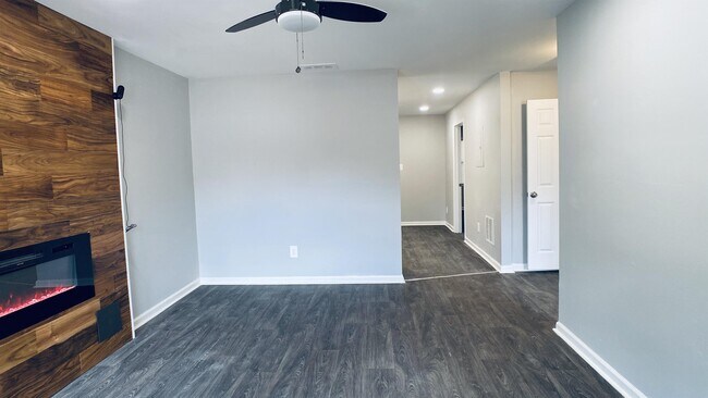Foto del edificio - 1643 Pinedale Cir NW