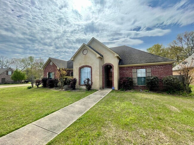 Foto del edificio - 117 Still House Creek Dr