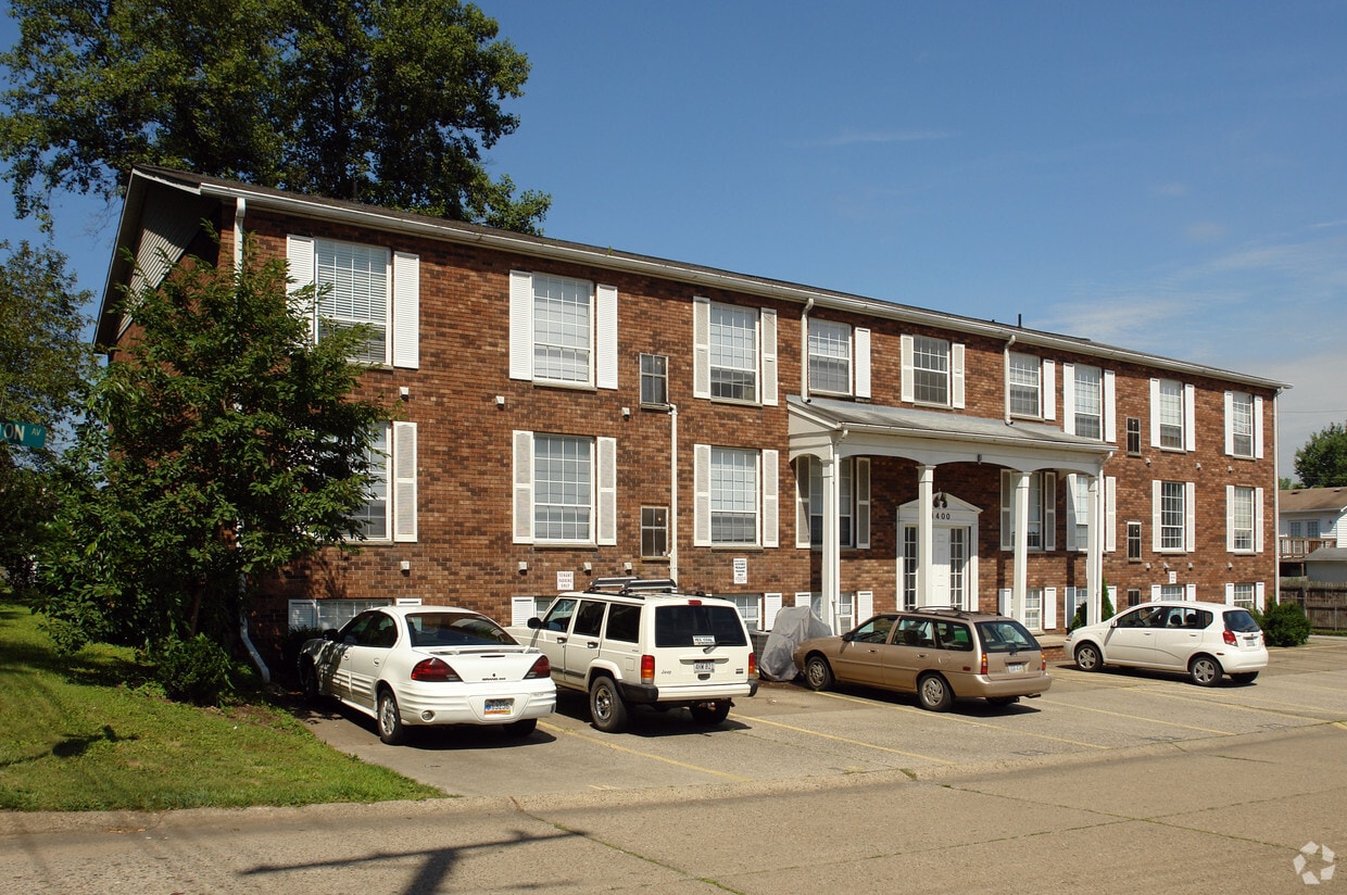 Primary Photo - 4400 Kanawha Tpke