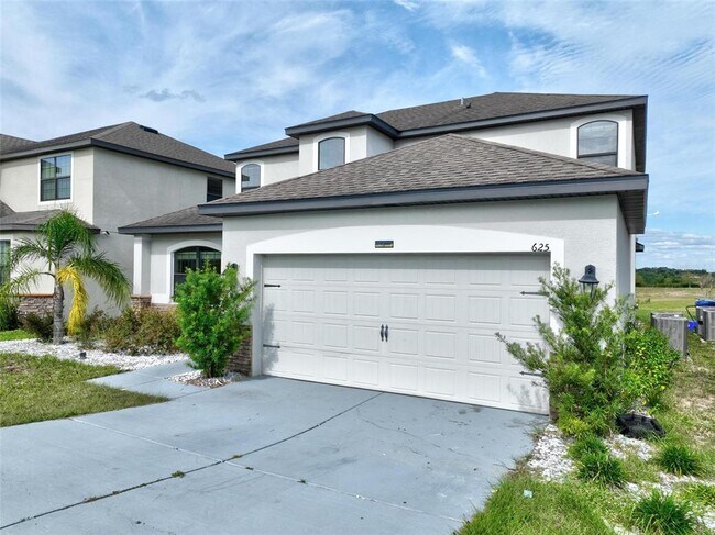 Foto del edificio - 625 Silverthorn Pl