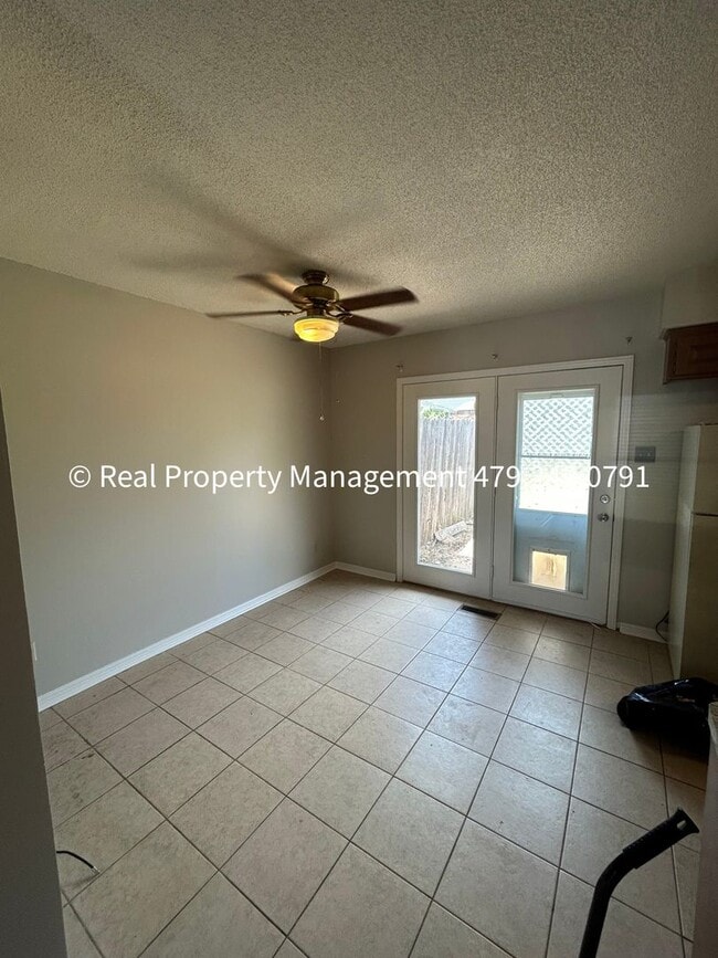 Building Photo - 2320 S 50th St