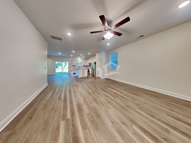 Building Photo - 1605 Lamplighter Ln