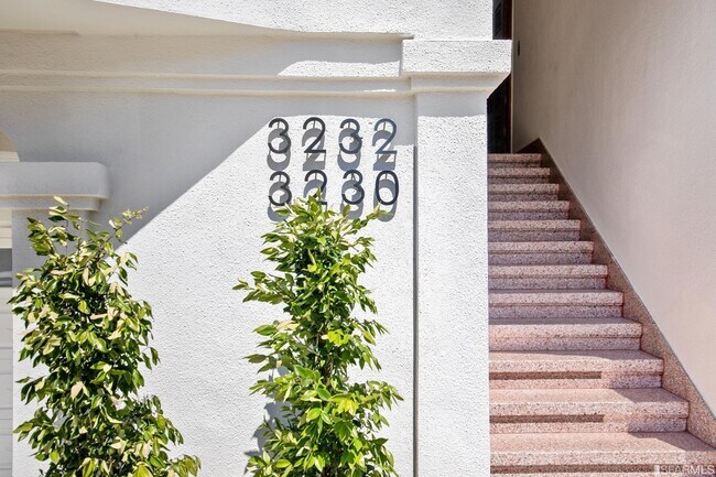 Building Photo - 3230 Broderick St