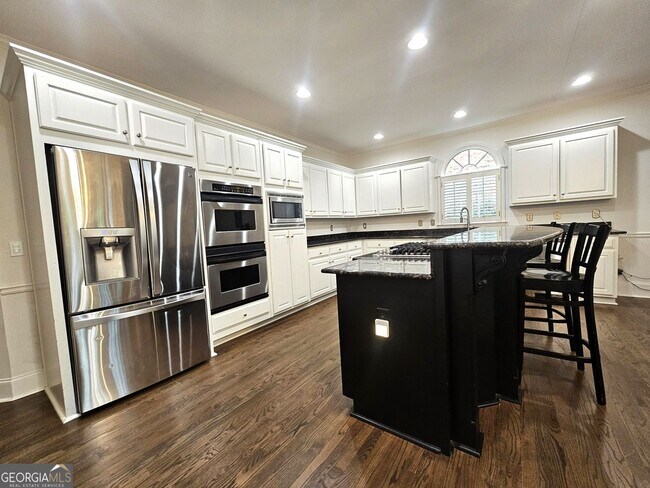 Building Photo - 735 Westwind Ln