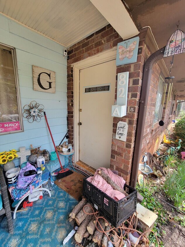 Building Photo - 82a Cedar Dr