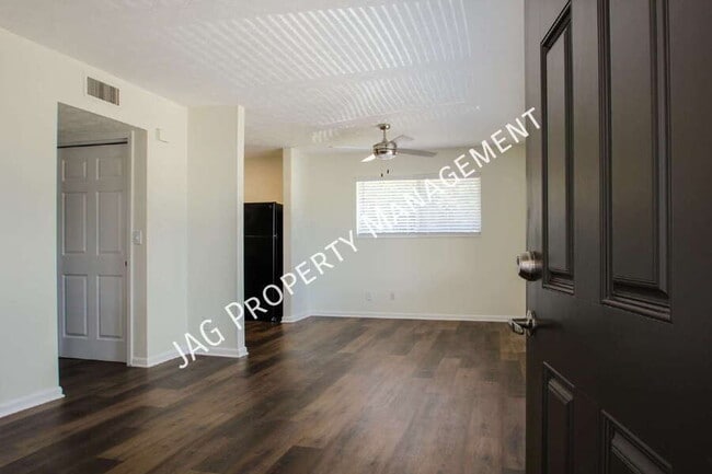 Building Photo - 1436 Berrier St
