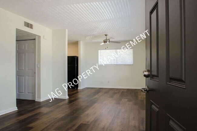 Foto del edificio - 1436 Berrier St