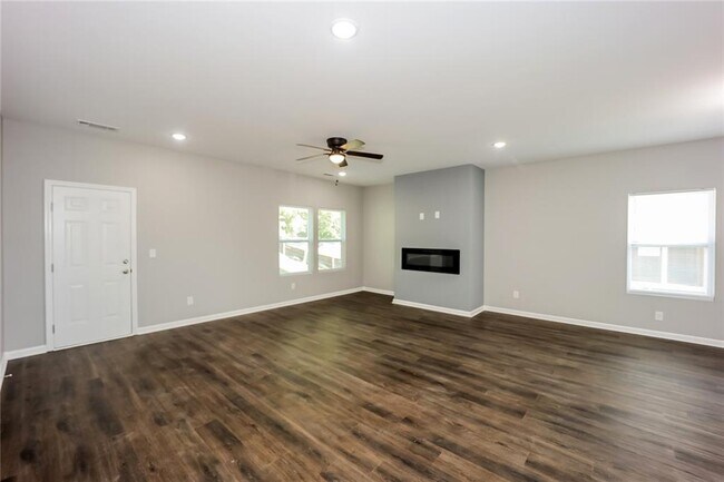 Foto del edificio - 255 Addy Ln