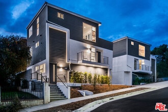 Building Photo - 853 Hyperion Ave