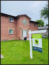 Building Photo - 104 Codrington St