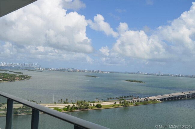 Foto del edificio - 3131 NE 7th Ave
