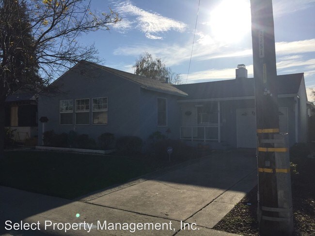 Building Photo - 16027 Via Conejo