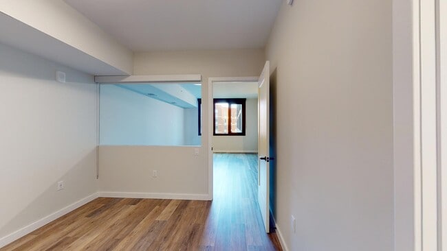 Interior Photo - The MO