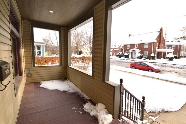 Foto del edificio - 2626 Union St