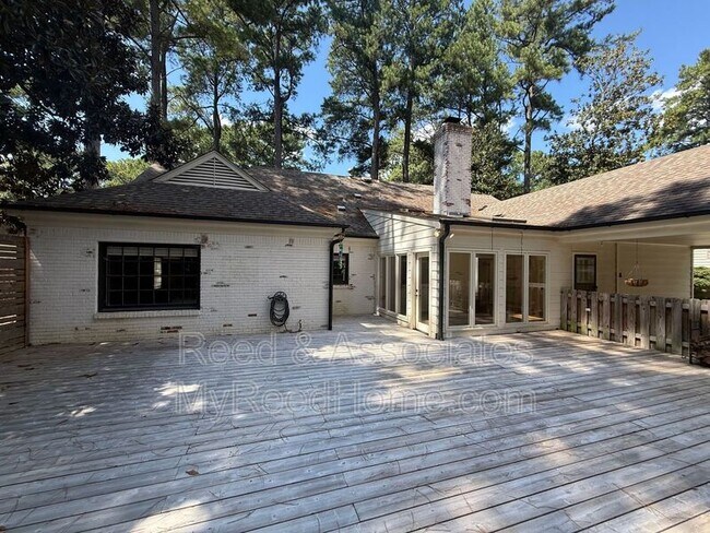 Building Photo - 2144 Gorham Pl