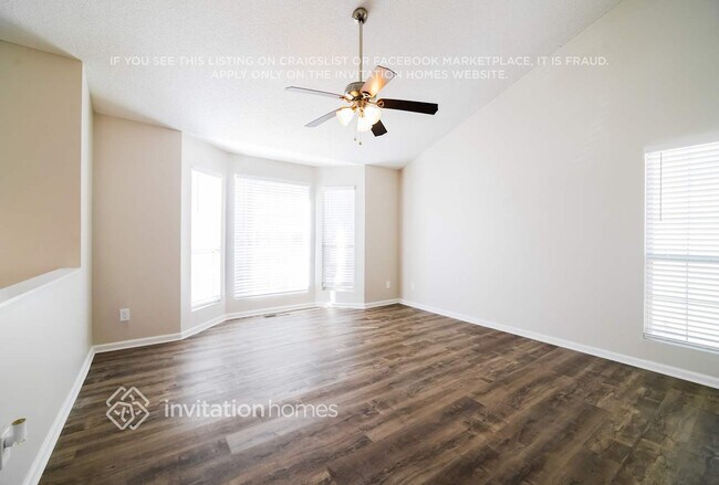 Building Photo - 4350 Yellow Rose Dr