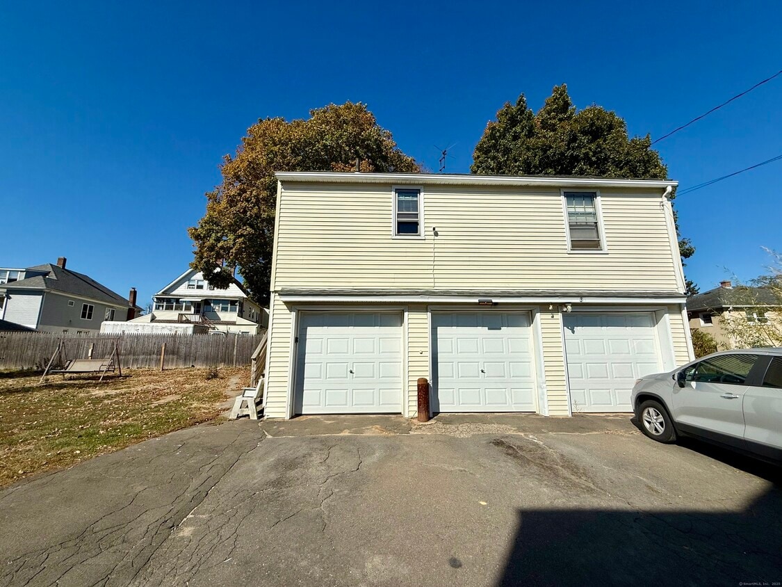 Primary Photo - 30 Russell St