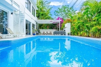 Building Photo - 234 Gregory Rd