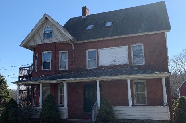 Front - 1297 Portland-Cobalt Rd