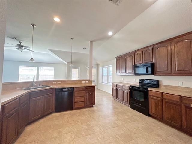 Building Photo - 2041 Matador Ranch Rd