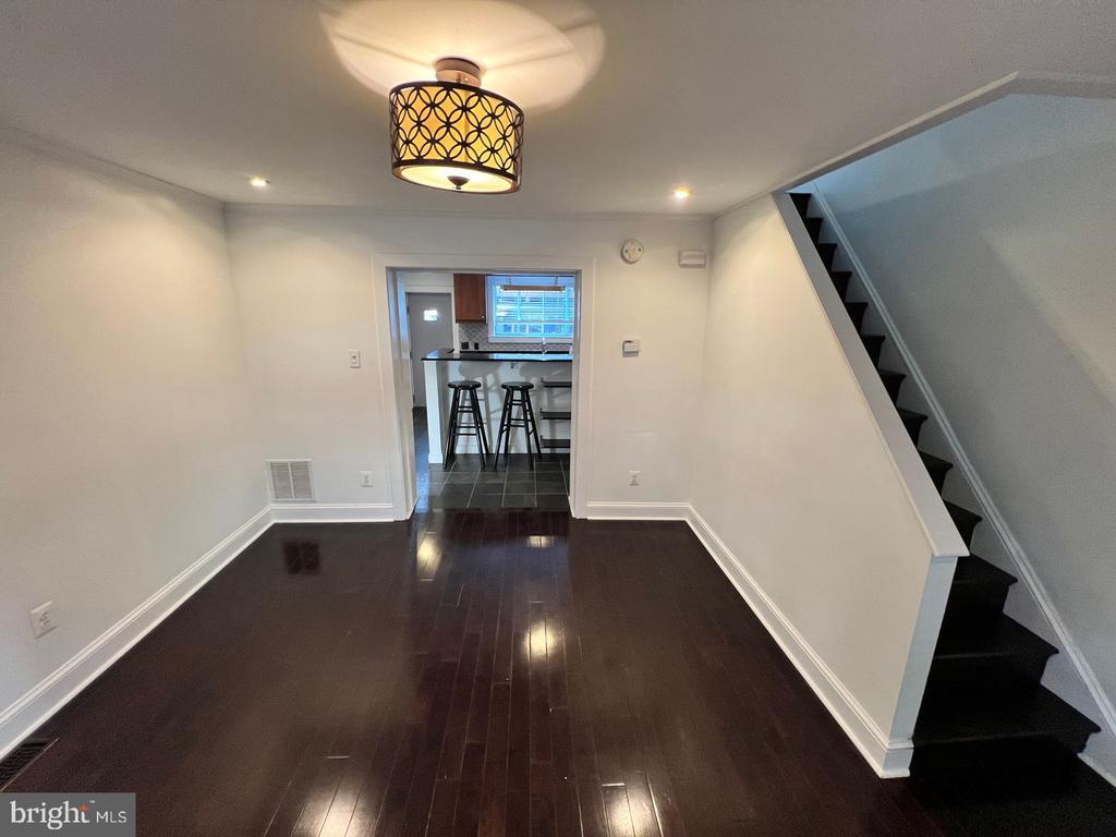 Foto principal - 729 S Hutchinson St