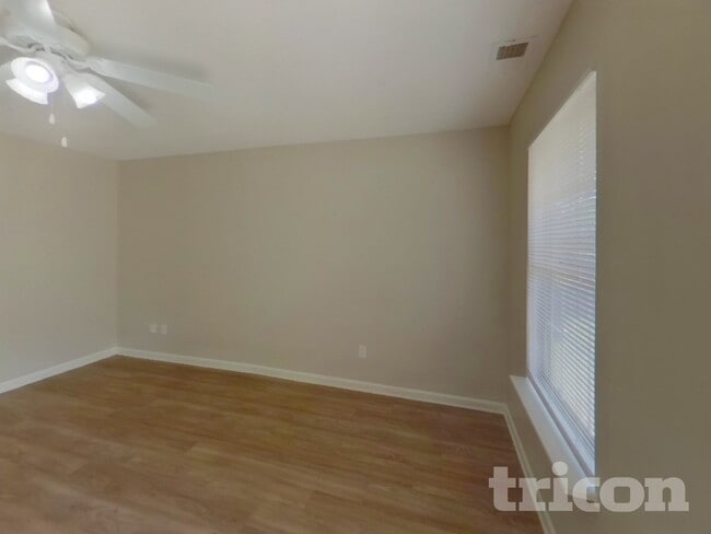 Building Photo - 176 Cottage Lake Way