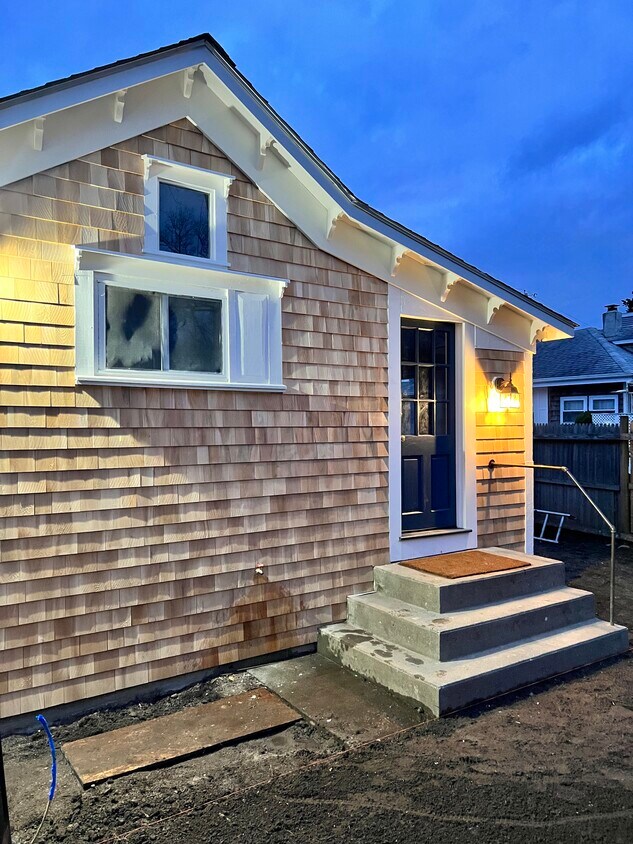 75 Sherman Ave, Bristol, RI 02809 House Rental in Bristol, RI