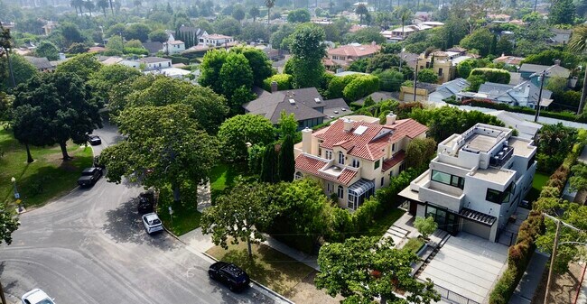 Foto del edificio - 623 Palisades Ave