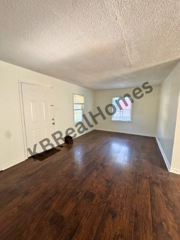 Foto del edificio - 2601 Kenner Ave