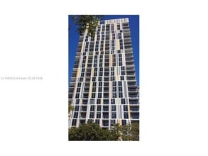 Building Photo - 31 SE 6th St